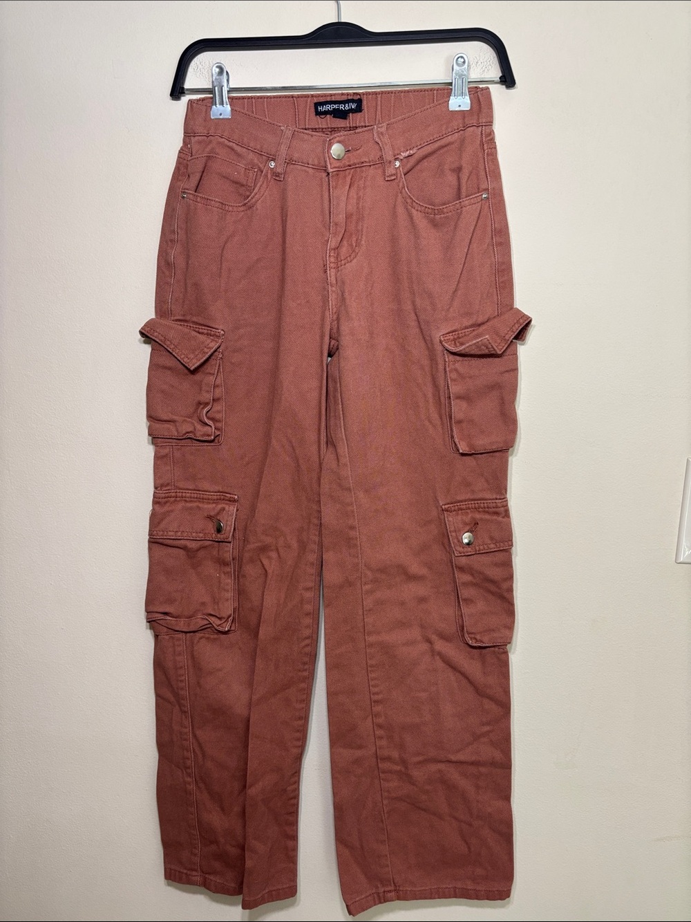 Harper Women's Straight-Leg Cargo Jeans in Rust